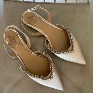 Badgley Mishka Jewel NEW cream Embellished Flats Satin Shoes Size 9